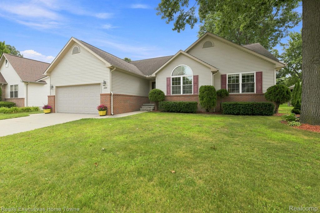 3799 Arlington Avenue, Fort Gratiot charter township