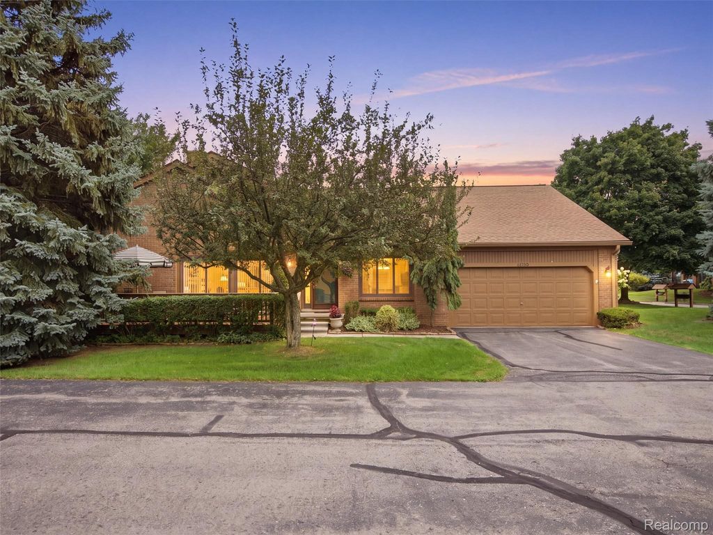 2195 London Bridge Drive, Rochester Hills city