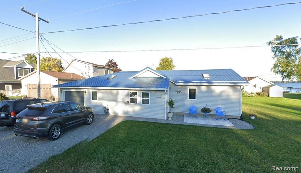 12508 West Shore Drive, Roscommon township