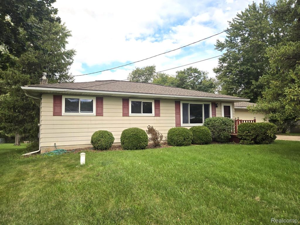 319 Sherman Court, Ortonville