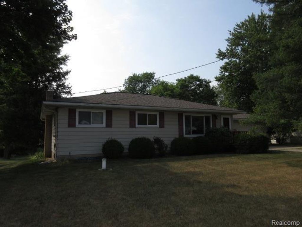 319 Sherman Court, Ortonville village