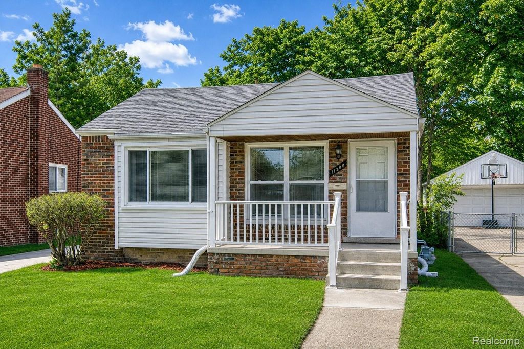 11395 Hazelton, Redford charter township