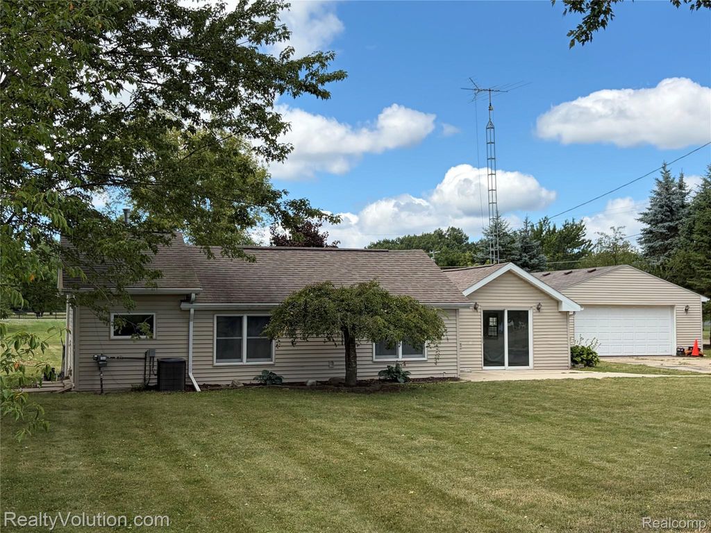 430 Corneil Road, Imlay township