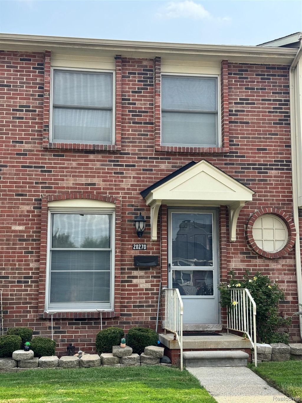 20270 Great Oaks Circle S 252, Clinton charter township