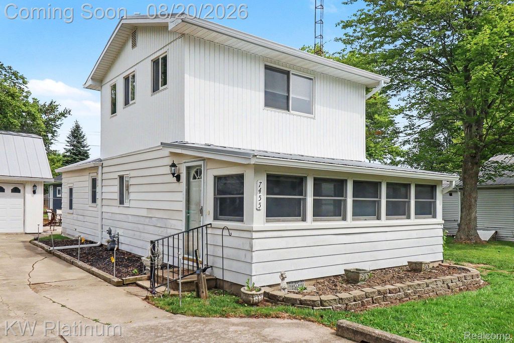 7455 N Woodland Road, Worth township