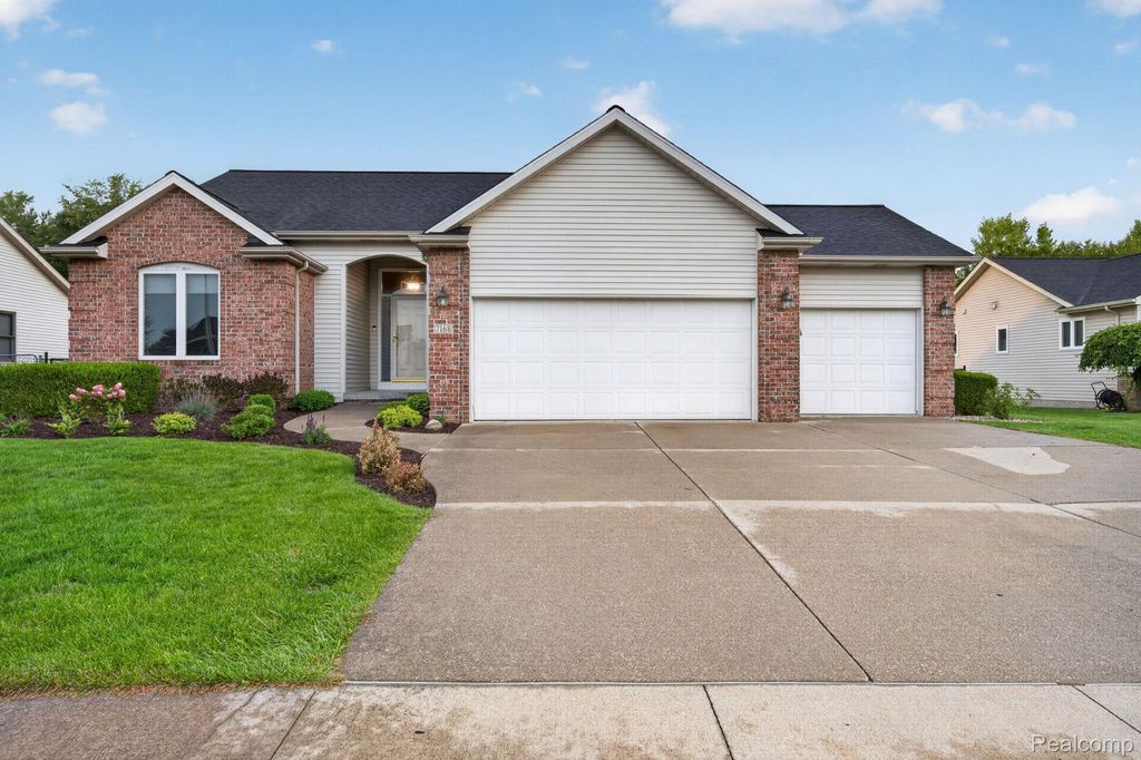 7168 Parkridge Parkway, Swartz Creek city