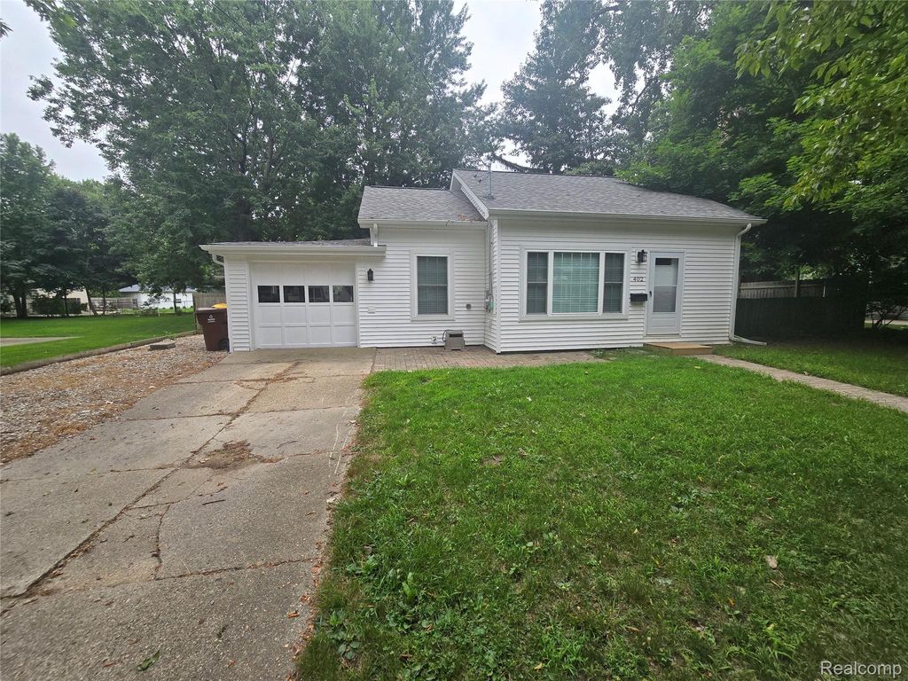 402 E Buchanan Street, St. Johns city