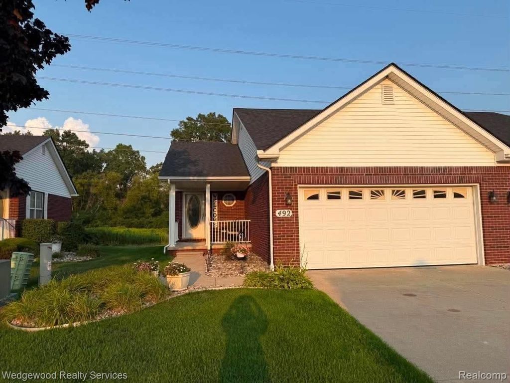 492 Harvard Drive 84, Romeo