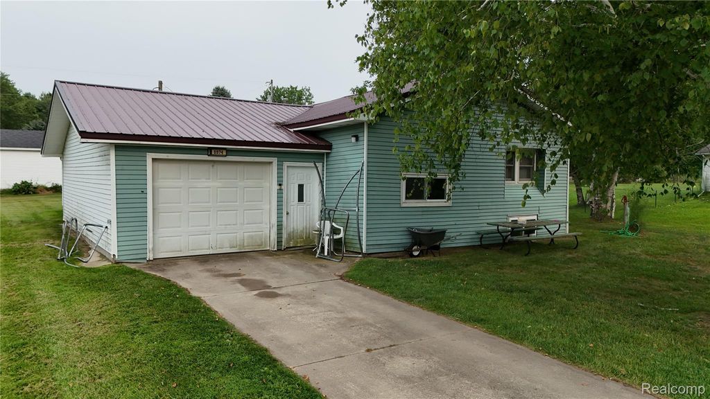 8974 Belsay Road, Arbela township