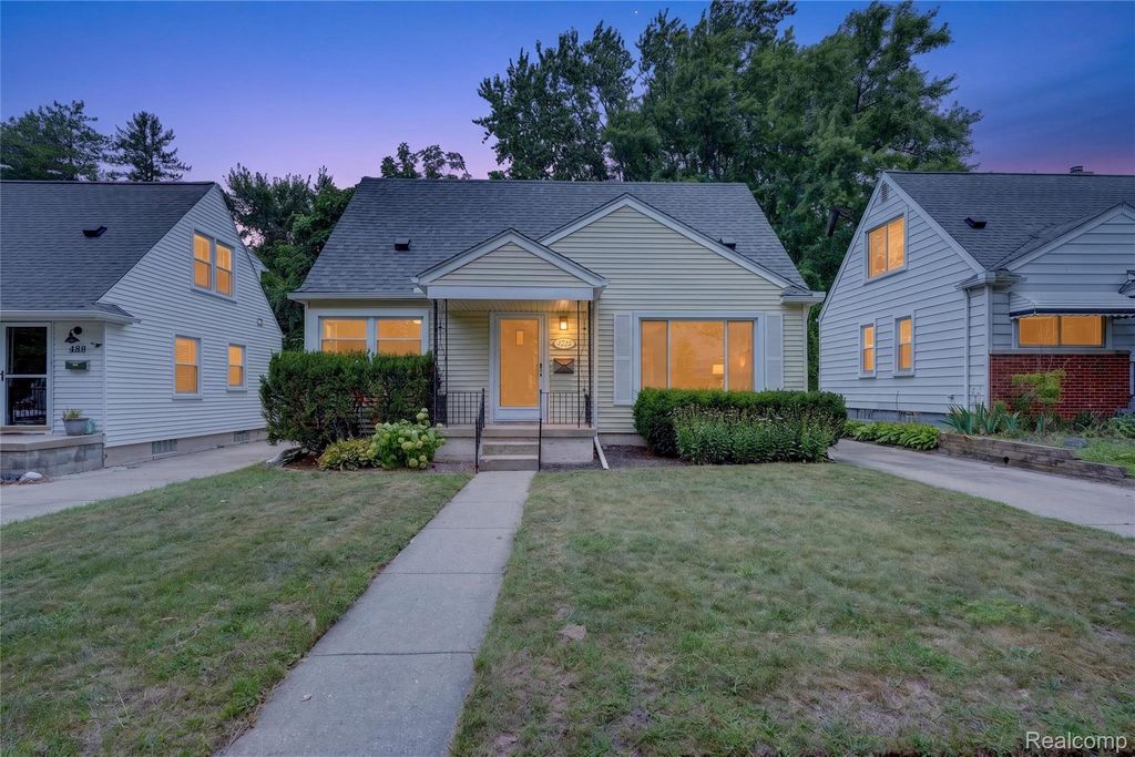 326 Walnut Avenue, Royal Oak city