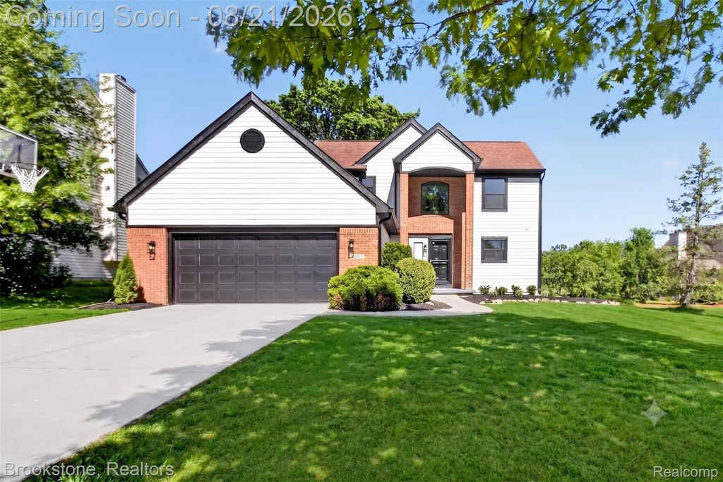 3901 Highlander Way W, Pittsfield charter township