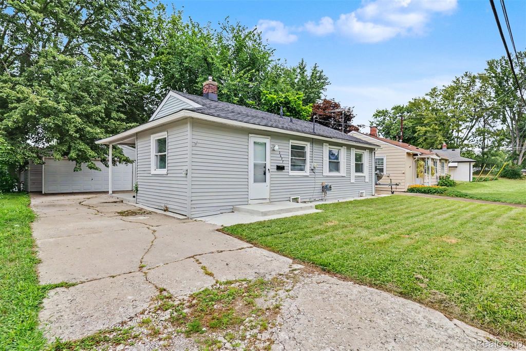2637 Cascade Court, Westland city