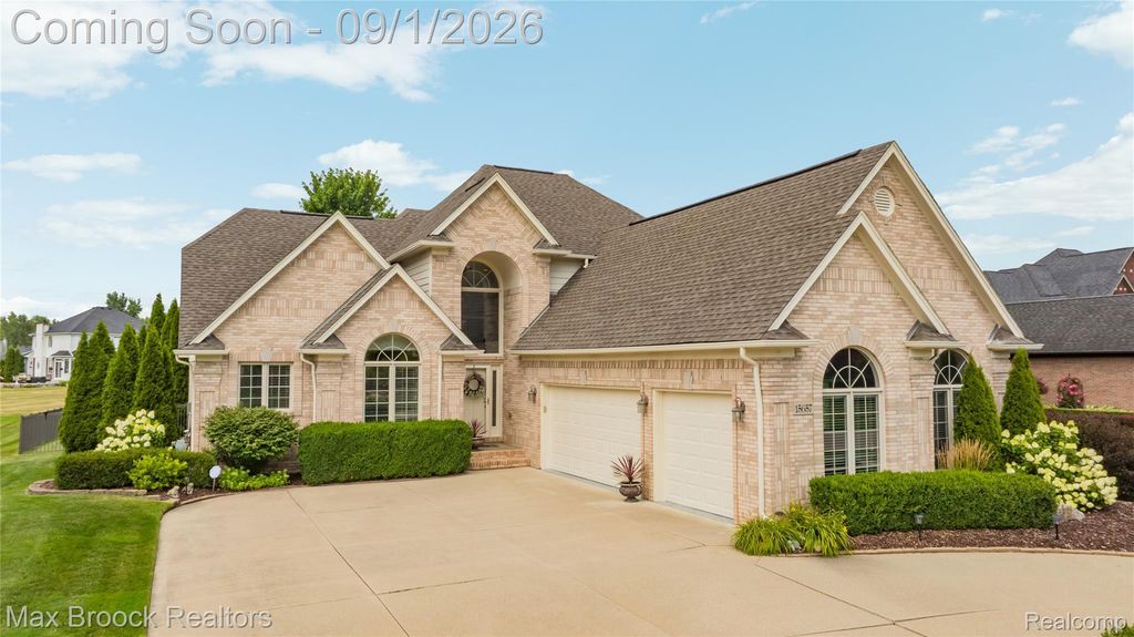 15657 Kingsway Drive, Macomb township