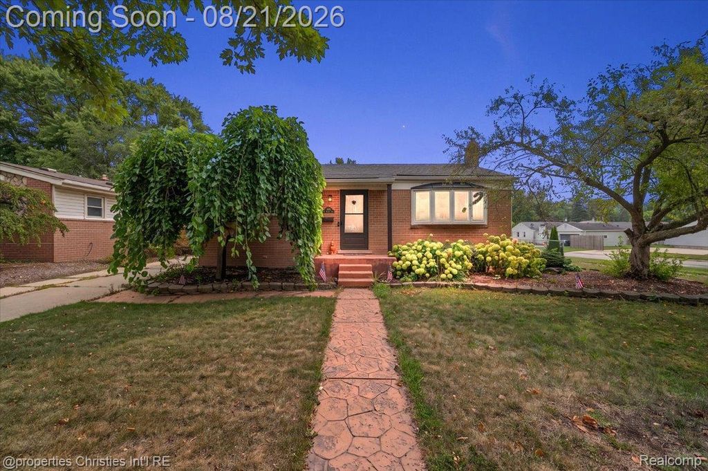 1410 N Stephen Avenue, Clawson city