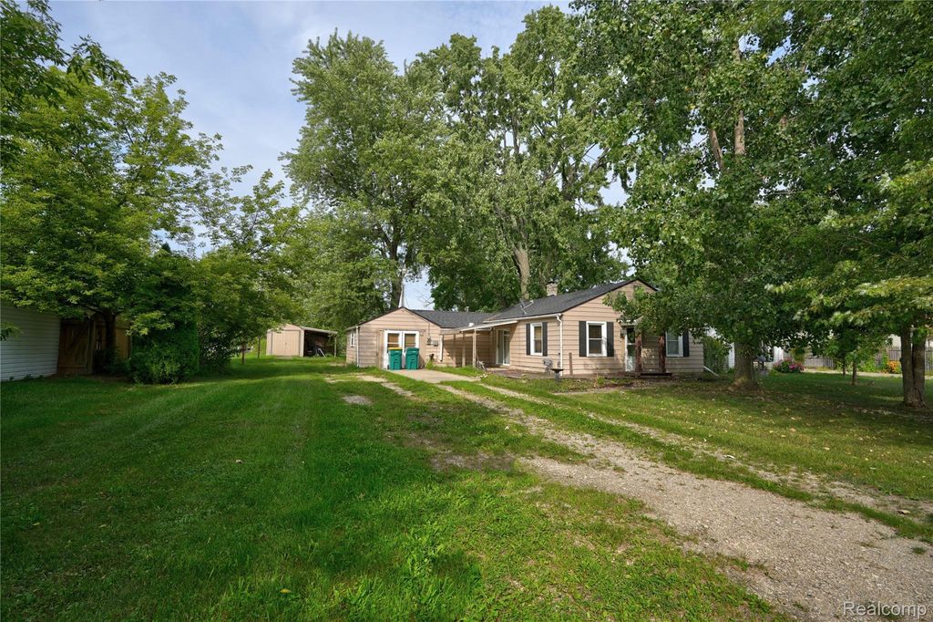 207 Park Street, Gaines