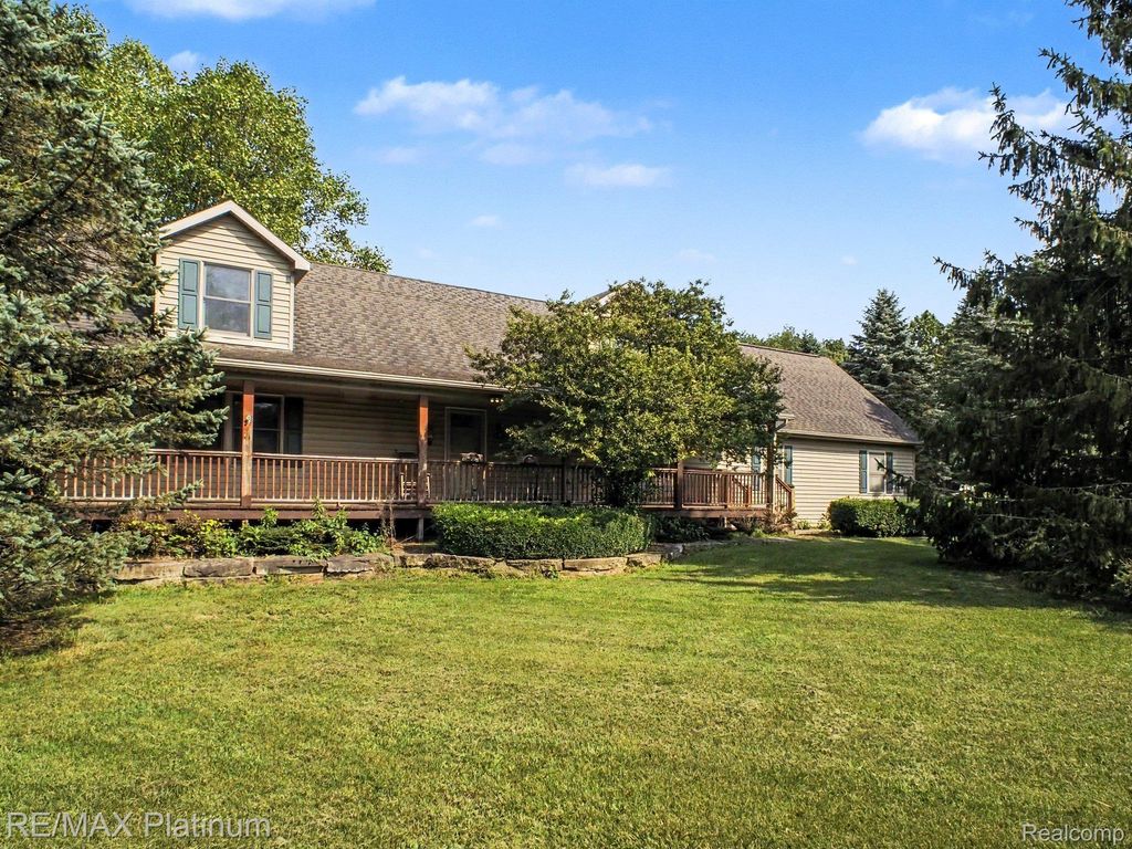 3215 Rafferty Drive, Iosco township