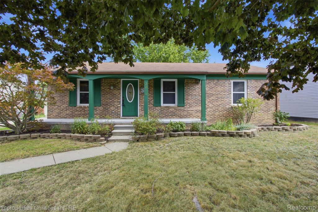 2814 Warrior Drive, Wixom city