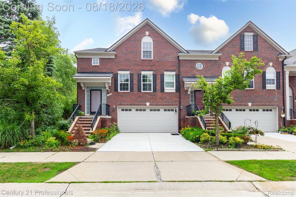 757 Sandalwood Drive, Troy