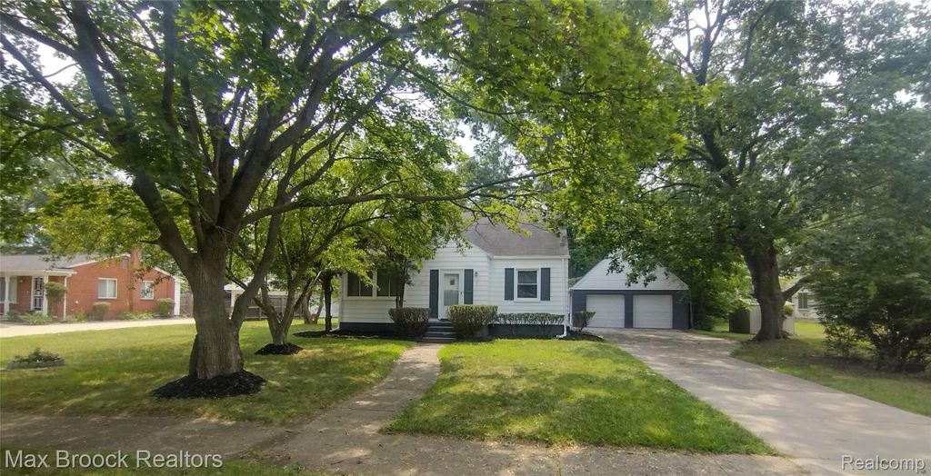 19925 Saxton Avenue, Southfield city