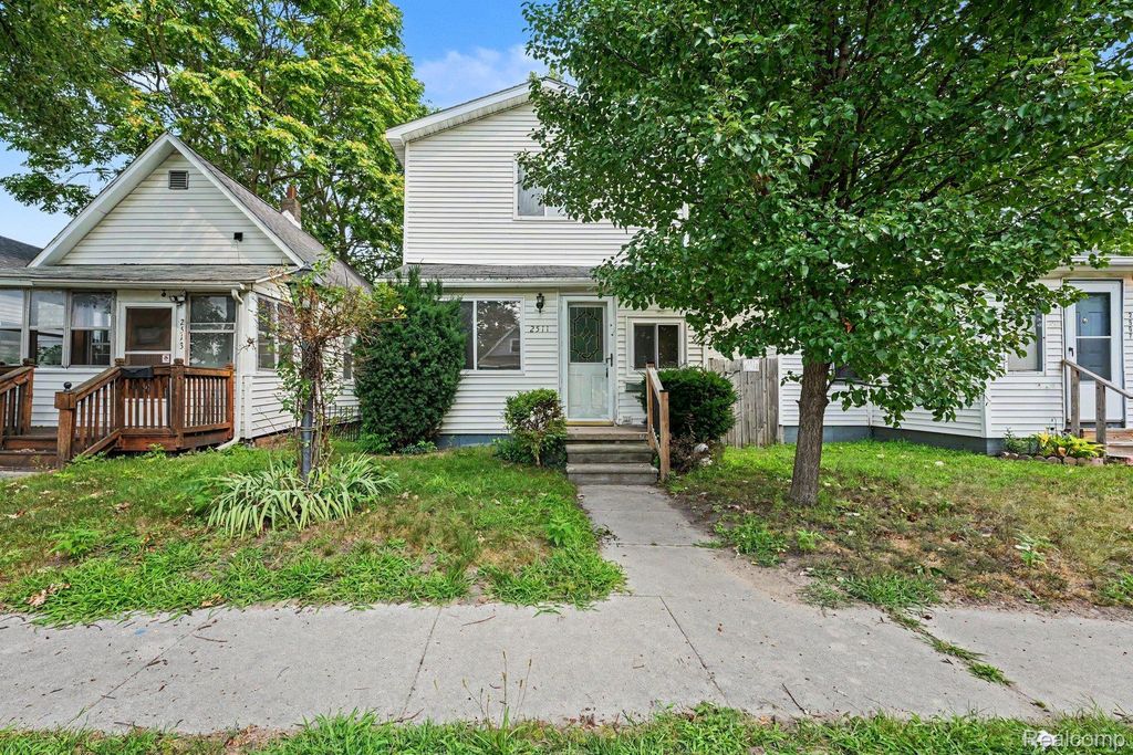 2511 Vanness Street, Port Huron city