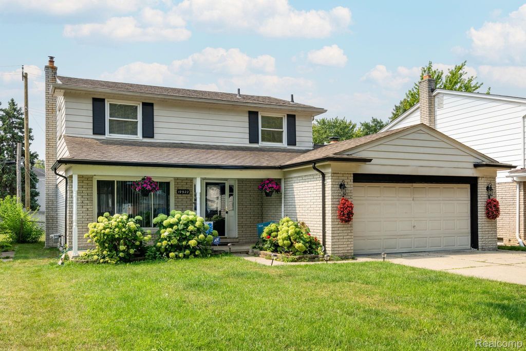 19922 Parkside Street, St. Clair Shores city