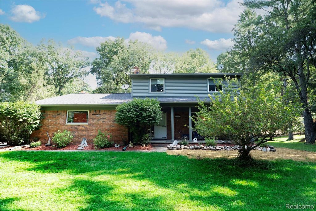 11060 Clark Road, Springfield charter township