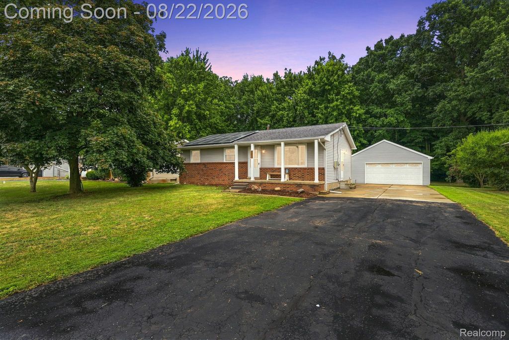 5409 Hopkins Road, Genesee charter township