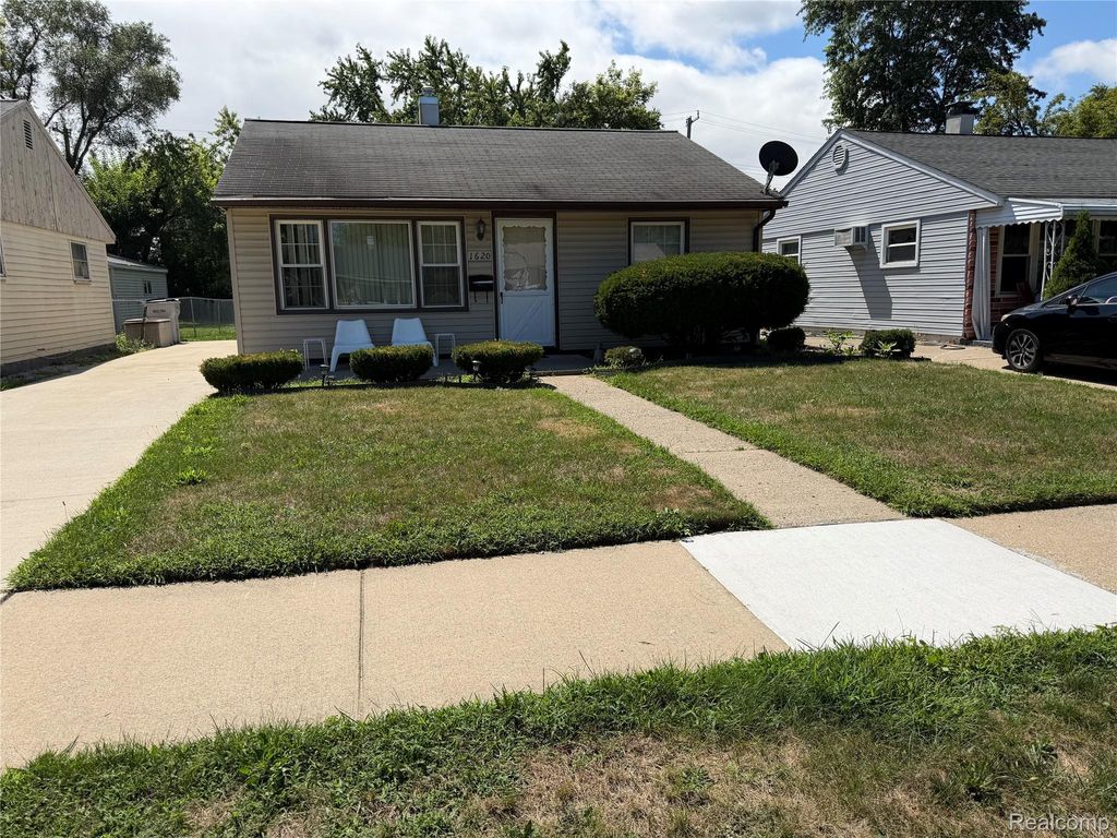 1620 E Meyers Avenue, Hazel Park city