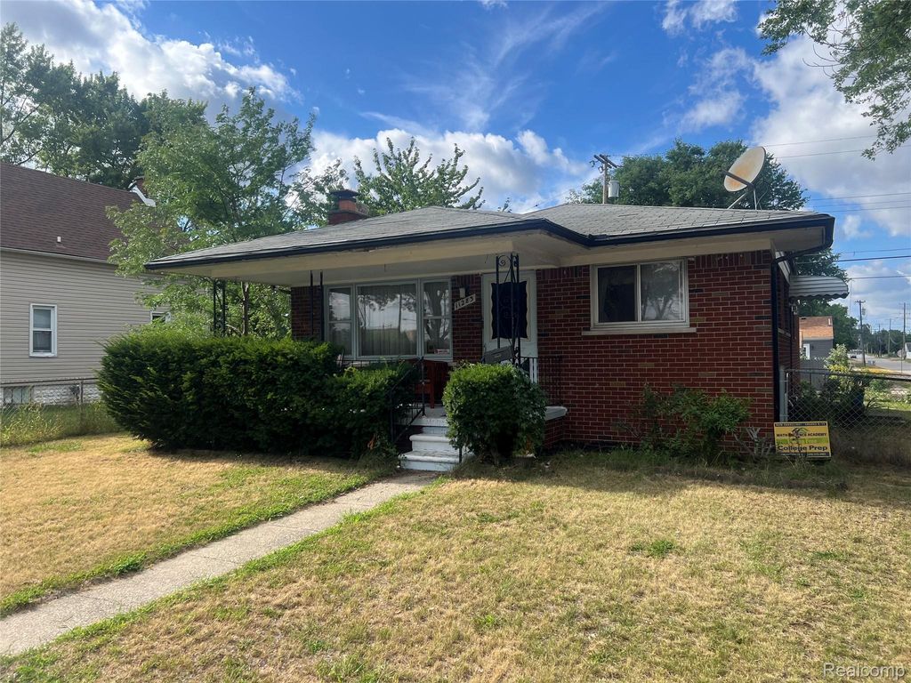 11283 Rivard Avenue, Warren city