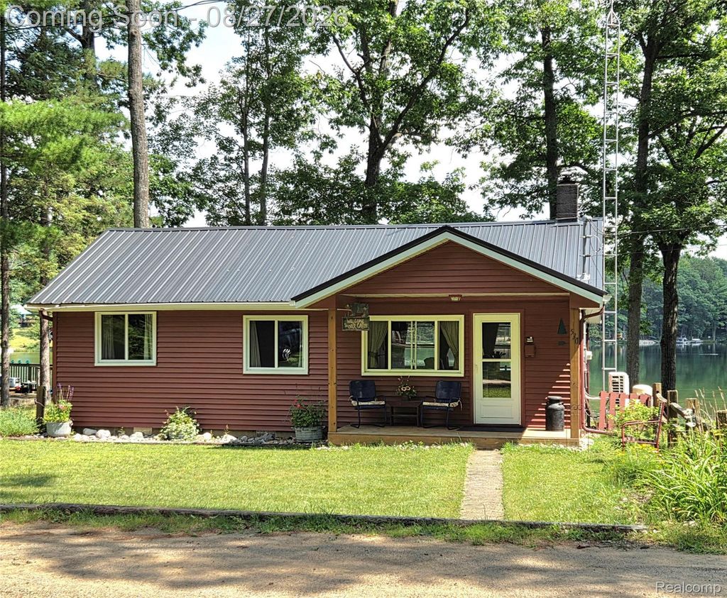 530/533 Ogemaw Road, Rose township