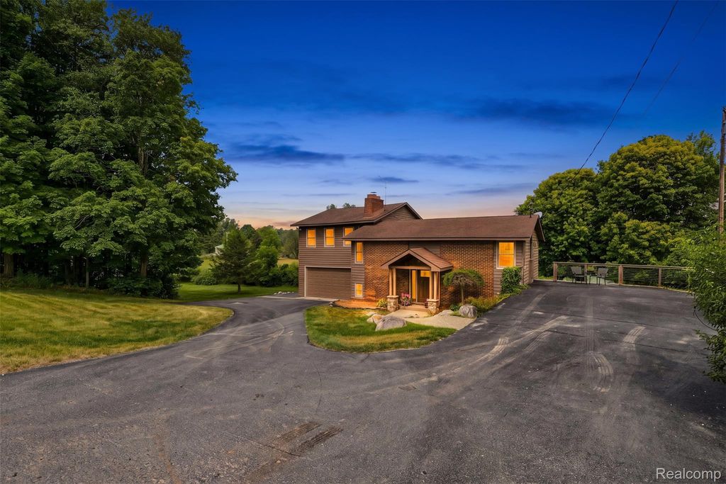 5880 Sawmill Lake Road, Ortonville