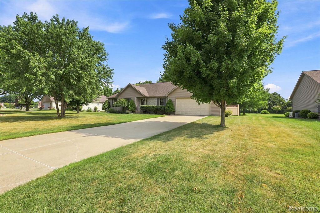 11106 W Glen, Clio city
