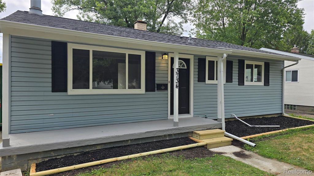 3734 Holly Avenue, Flint city