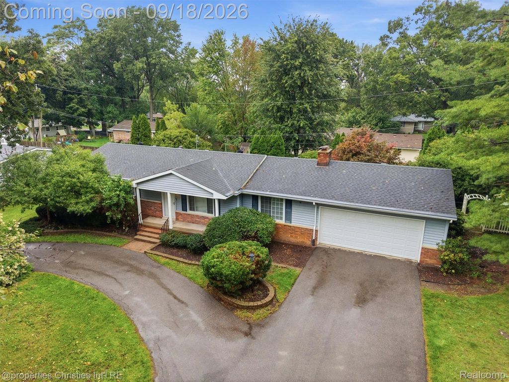 2457 Pfeifle, Howell city