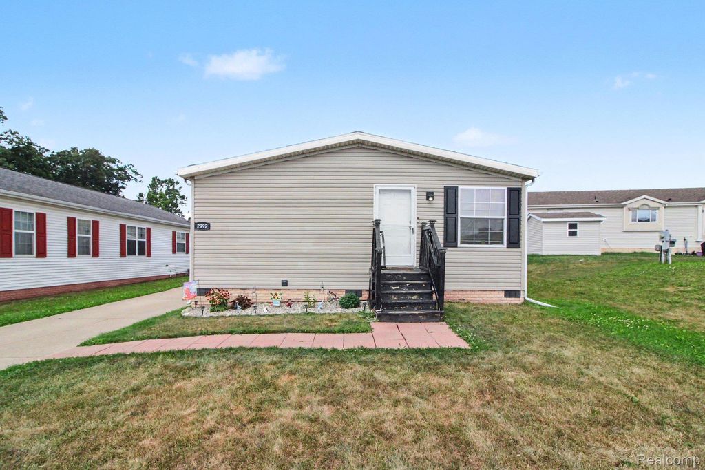 2992 Charing Cross, Salem township
