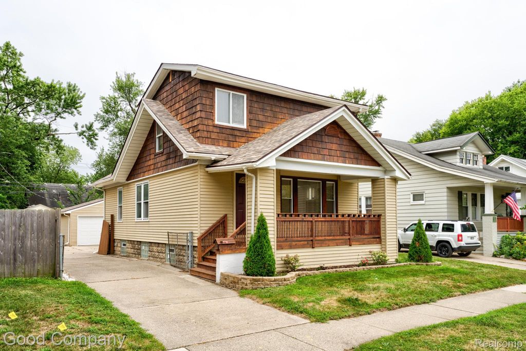 571 W Saratoga Street, Ferndale city