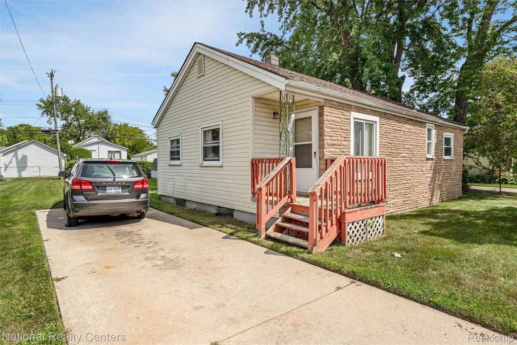 20755 Webster Street, Clinton charter township