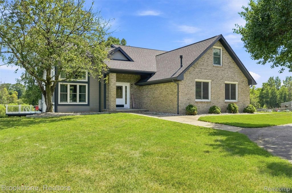 1775 Dutcher Road, Marion township
