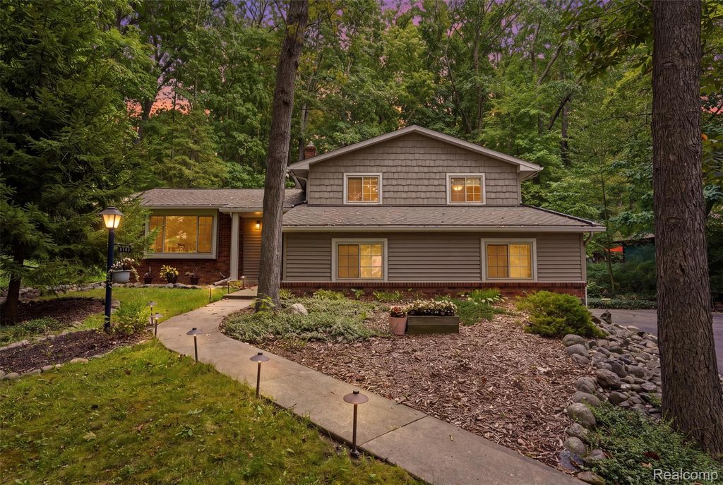 4146 Timberview Drive, Howell