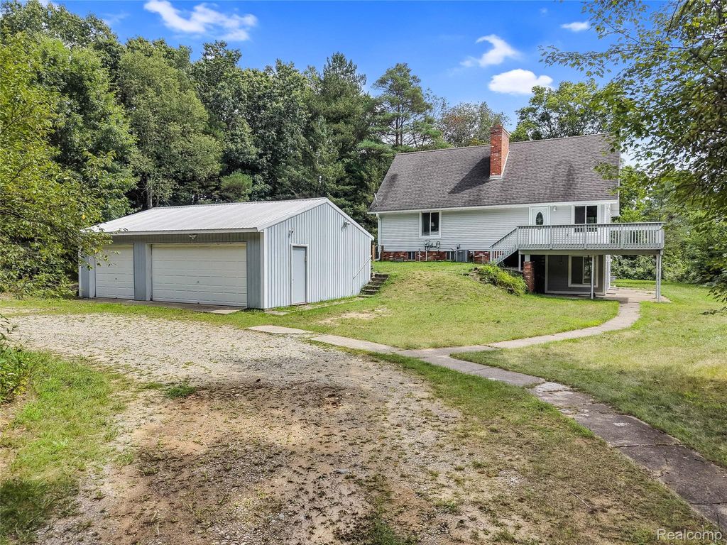 8484 Eaton Road, Springfield charter township
