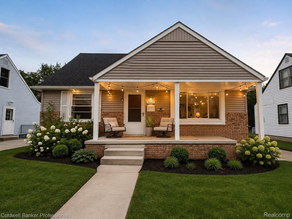 460 Donald Avenue, Clawson city