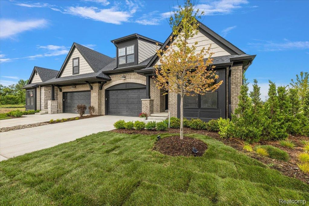 2027 Breckenridge Court 3, Rochester Hills city
