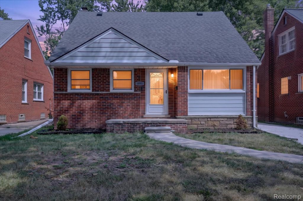 19951 Country Club Drive, Harper Woods city