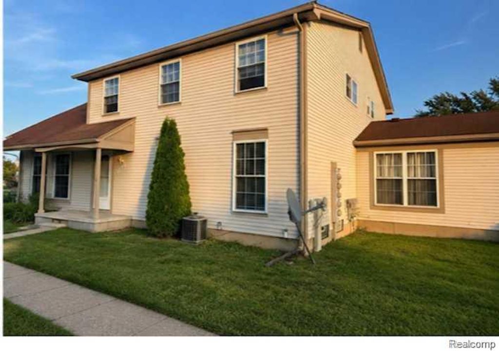 35304 Tall Oaks Drive, Sterling Heights