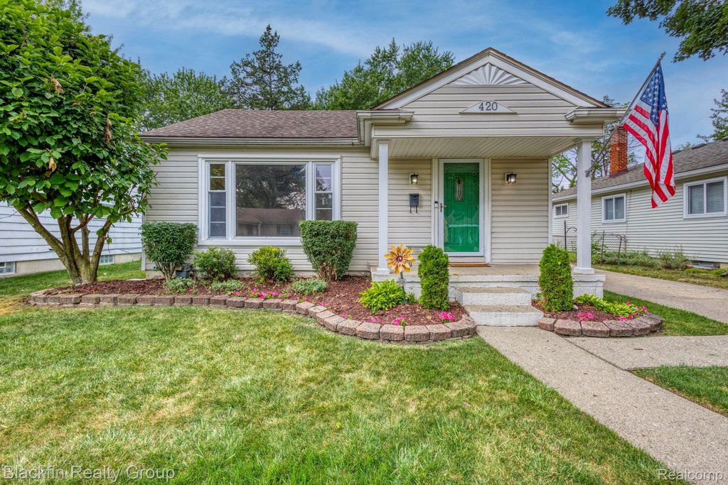 420 S Manitou Avenue, Clawson city