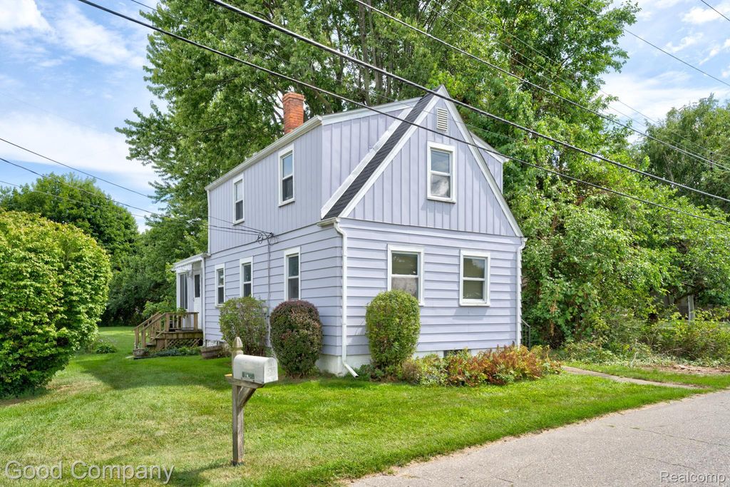 29700 Riverside Bay Court, Harrison charter township