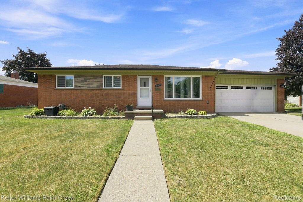 32329 Susilane Street, Roseville city