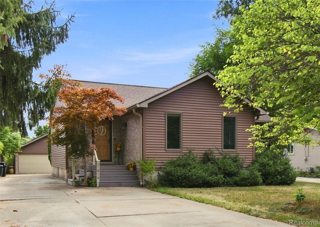 21814 Parker Street, Farmington Hills city