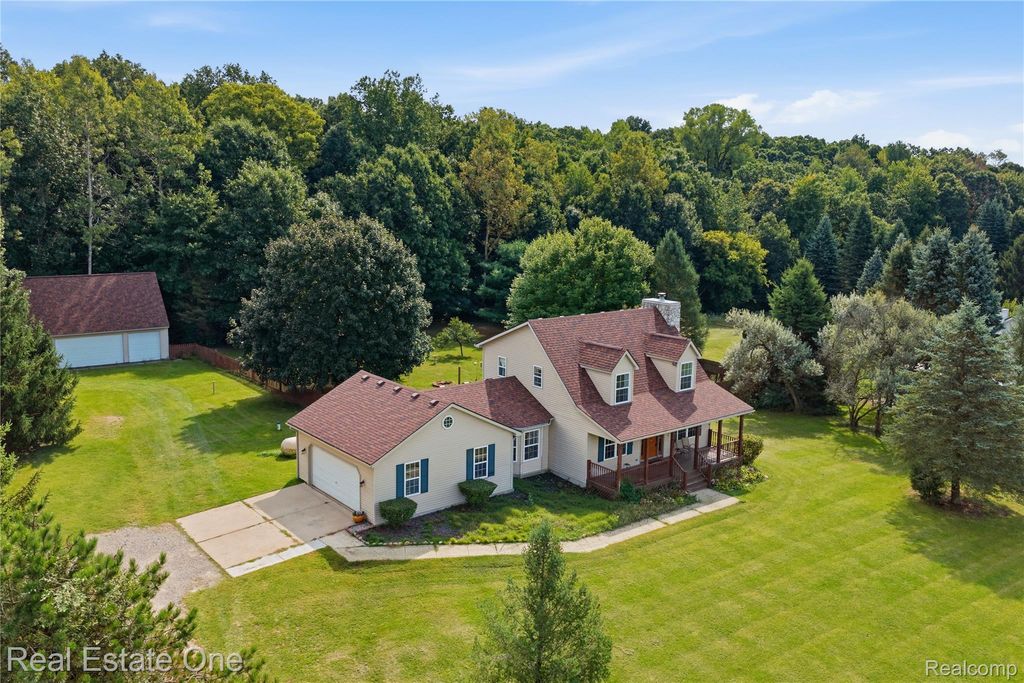 242 Darvale Drive, Howell