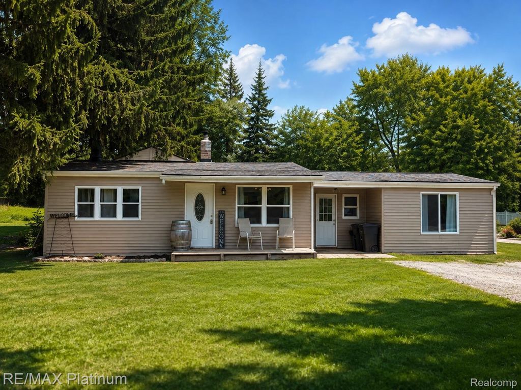 6082 Thomas Street, Davison city